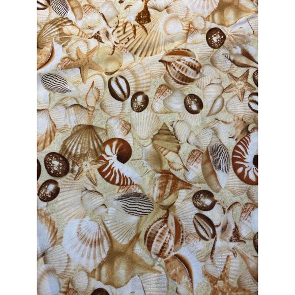 OOP Timeless Treasures Cotton Sea Shell Seashell Seashell Collection Fabric BTHY - Picture 1 of 2